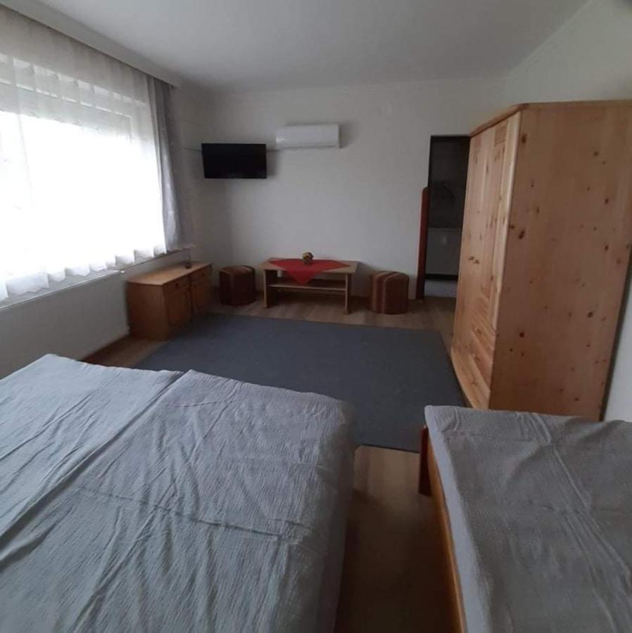 Hotel Pegazus Vendeghaz Hajdúszoboszló Exterior foto