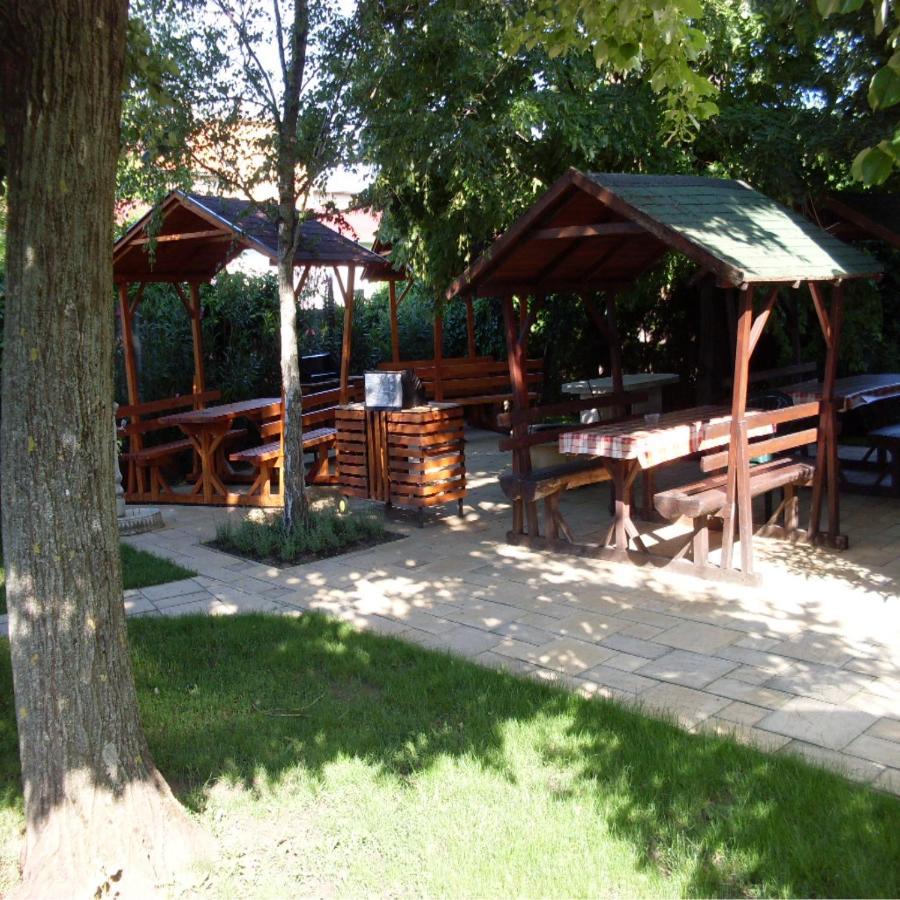 Hotel Pegazus Vendeghaz Hajdúszoboszló Exterior foto