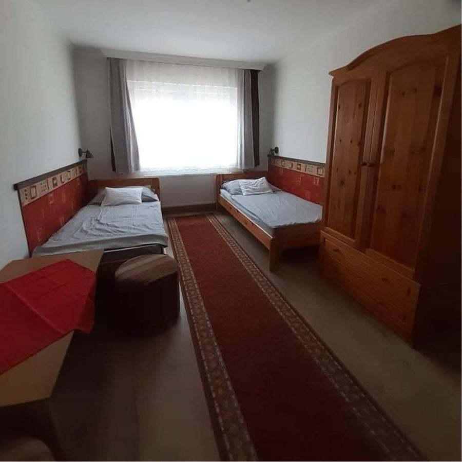 Hotel Pegazus Vendeghaz Hajdúszoboszló Exterior foto